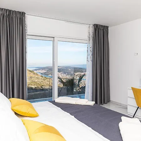 Holiday home 2 Bedroom Cozy In Seget Gornji Seget Donji