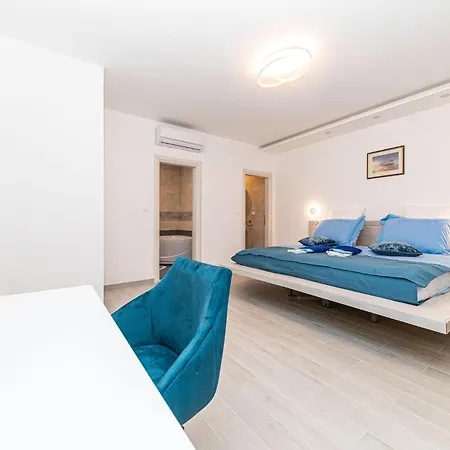 Holiday home 2 Bedroom Cozy In Seget Gornji